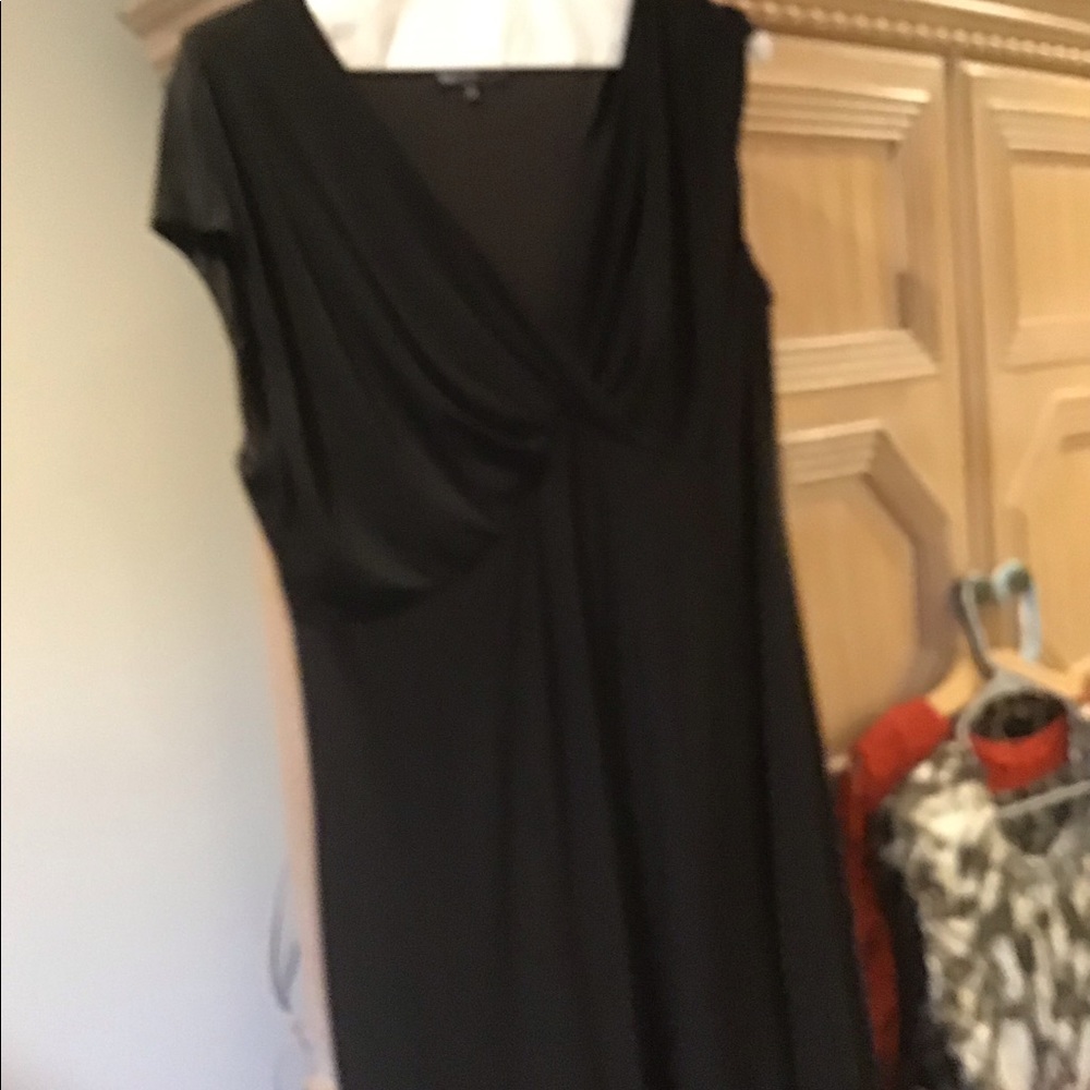 No iron below knee dress.